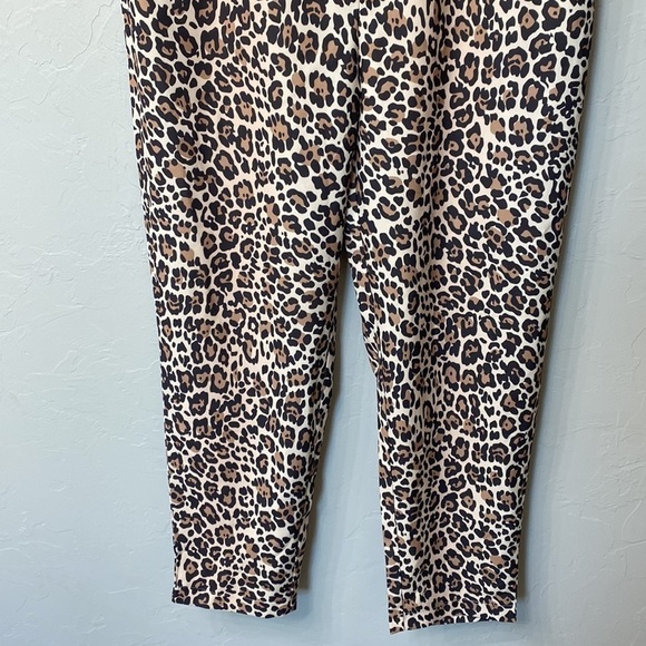 Agnes & Dora crop Truser pant animal print size large NWT. - Picture 3 of 11
